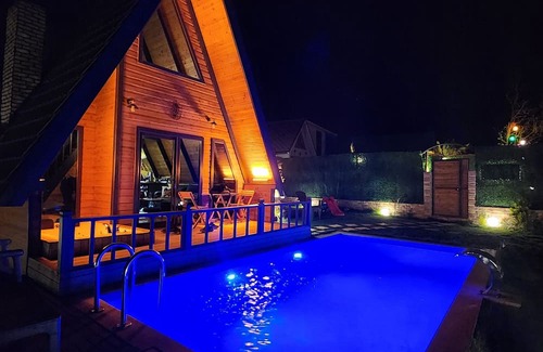 Ilmiye Casa | İlmiye 2+1 Heating Pool - Lake View - Jacuzzi - Fireplace - 4 Person Bungalow