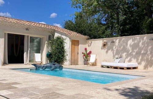 Saint-Quentin-la-Poterie Casa | Provencal house with pool house in the heart of a beautiful Uzège village