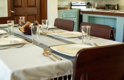San Juan Casa | 4-Bedroom House in Beautiful Tela with AC, WiFi, Private Pool, Generator
