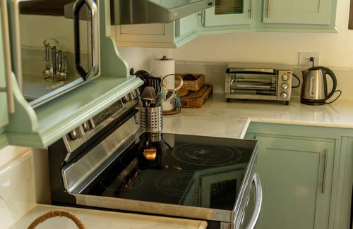 San Juan Casa | 4-Bedroom House in Beautiful Tela with AC, WiFi, Private Pool, Generator