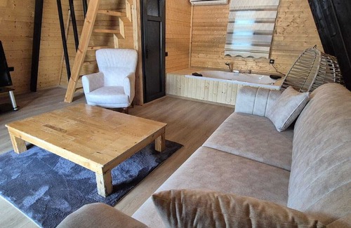 Muratpasa Casa | Charming bungalow with WiFi and AC in beautiful Antalya