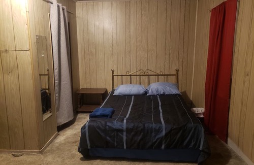 Lindbergh Lawns Otro | Quaint 1-bedroom farmhouse in Cato