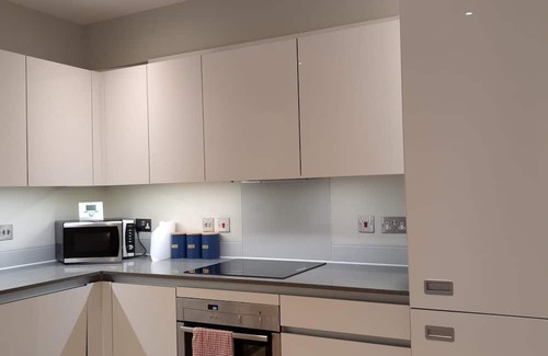 Brentwood Apartamento | Lovely One Bed Flat & Parking Heart of Brentwood, Close to Station & High Street