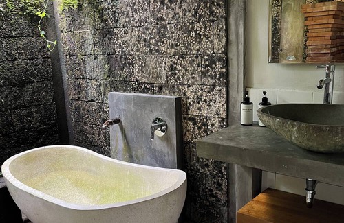 Penestanan Villa | House of Joy Ubud