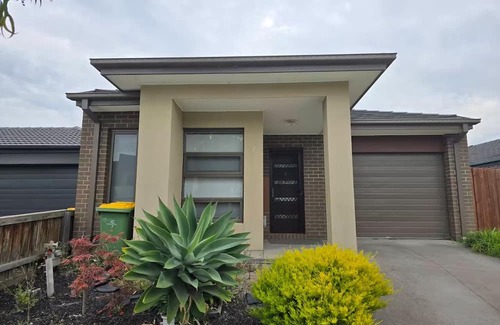 Pakenham Casa | 7 Serenity Home 3-bedroom house with WiFi and AC in peaceful Pakenham