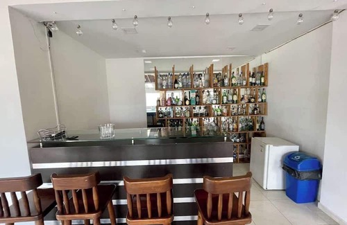 La Florida Villa | 16 Bdr Villa In Proveza W Pool, Jacuzzi, & Sauna