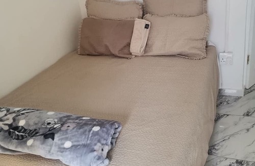 Pietermaritzburg Cabina | Spacious lodge in beautiful Pietermaritzburg with AC, WiFi