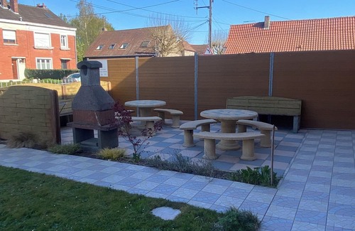 Saint-Amand-les-Eaux Apartamento | Ground-floor studio 2.5 kilometers from town center