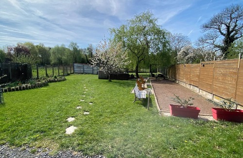 Saint-Amand-les-Eaux Apartamento | Ground-floor studio 2.5 kilometers from town center