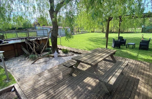 Saint-Amand-les-Eaux Apartamento | Ground-floor studio 2.5 kilometers from town center