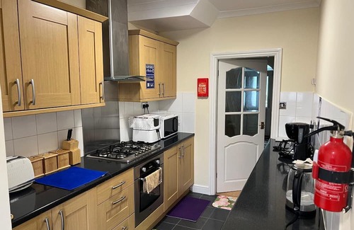 Mayfield Casa | Cosy Rooms within Family Home with shared facilities