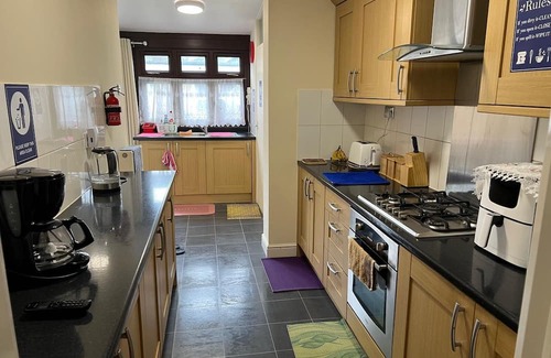 Mayfield Casa | Cosy Rooms within Family Home with shared facilities