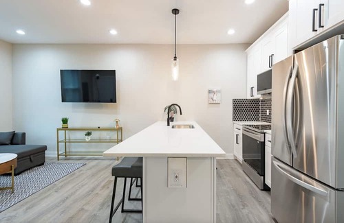 Southeast Apartamento | LUX Modern 2BR Apartment in DC