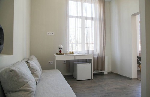 Slivek Apartamento | Hotel Corner House in lovely Lovech with WiFi, AC