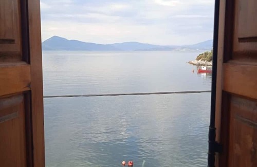 Trikeri Casa | Seaside Tower House: A Traditional Retreat with Breathtaking Views