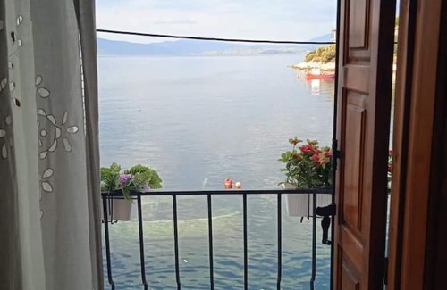Trikeri Casa | Seaside Tower House: A Traditional Retreat with Breathtaking Views