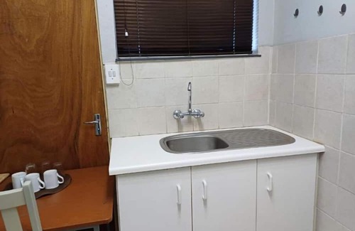 Fichardt Park Apartamento | Orchard Guesthouse Double Room with Pool View