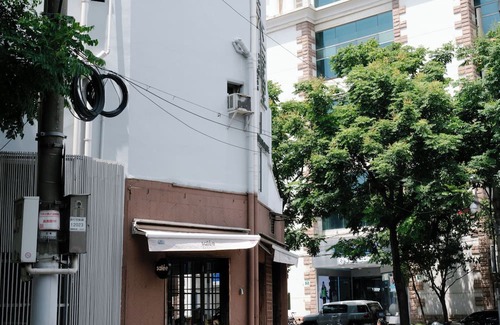 Huaihai Road Commercial Area Apartamento | A bedroom with 2 beds, 3 kilometers from the Bund.Shanghai
