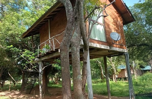 Sigiriya Complejo | Eco-friendly Eighth Wonder lodge bedroom resort with AC, Wi-Fi in Sigiriya