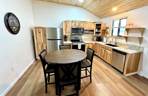 Three Rivers Casa | Magnificent view 2-bedroom house in charming Three Rivers with AC, WiFi