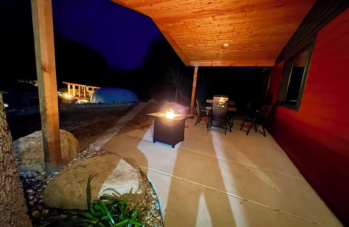 Three Rivers Casa | Magnificent view 2-bedroom house in charming Three Rivers with AC, WiFi