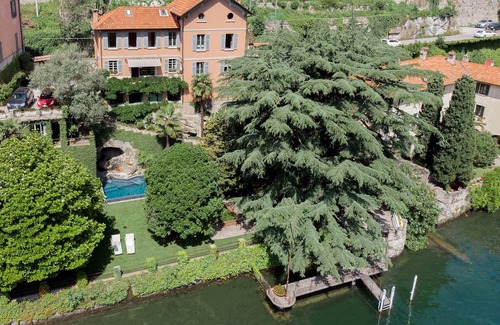Laglio Villa | My Rental Homes - Villa Traversi with pool, jacuzzi, garden and view of the Lake