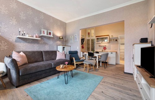 Altenbruch Apartamento | Apartment 'Ida' with Private Terrace, Shared Garden and Wi-Fi