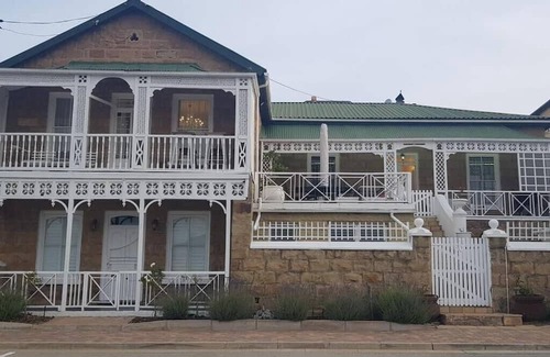 Linkside Casa | Historic Coastal Gem – 3BR, WiFi, Walk to Lighthouse, Museums & Eateries