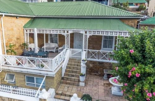 Linkside Casa | Historic Coastal Gem – 3BR, WiFi, Walk to Lighthouse, Museums & Eateries