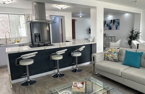 Los Olivos Apartamento | Moderno Apartamento en Los Olivos de 3 cuartos y 3 baños con excelente ubicación