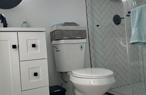 Hawthorne Casa | Newly built, stylish and spacious 3-bedroom getaway. Near SoFi Stadium & LAX.
