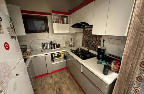 Pitampura Cama Y Desayuno | Charming 2-bedroom bed & breakfast with WiFi, AC in phenomenal Delhi
