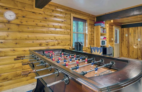 Blandford Casa | Tranquil Retreat 6-BRs Total in the Berkshires