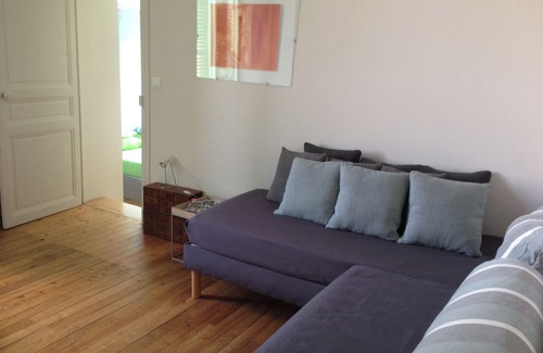 Tour Chabot Gavacherie Cama Y Desayuno | Chambre d'hôte L'horizon 33m2, waterfront, free parking 5mn from Les Halles