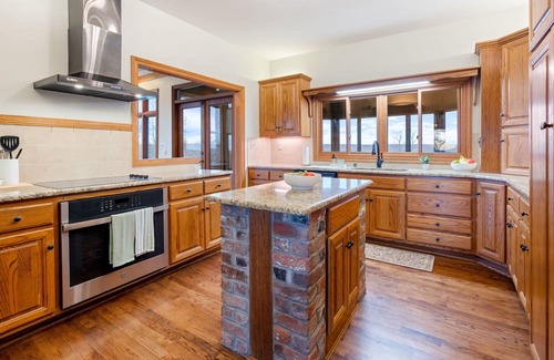 Port Royal Casa | Private Renovated Farmhouse w/Pool & Pond, Sleeps 14+
