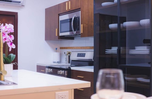 Port of Spain Apartamento | Modern Luxurious 2-bedroom Smart Apartment in Port of Spain with WiFi, AC