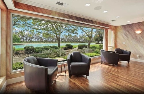 Galt Casa | Discover the Lakeview Villa Escape