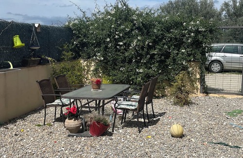 Borrassa Casa | Empordà Country House. Casa en medio del campo de l'Alt Empordà