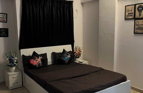 Koregaon Park Apartamento | Cozy Riverview 1Bhk House in koregaon park