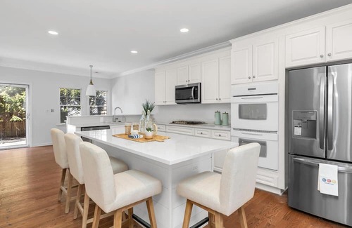 Spring Lake Casa | Water Views Spacious 5-bedroom house in charming Spring Lake.