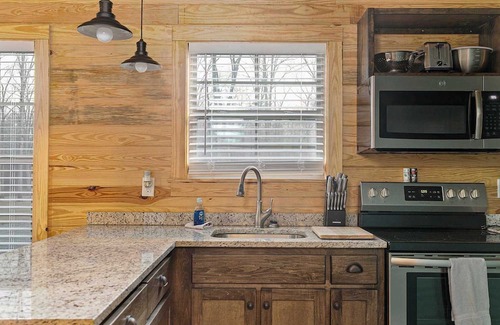 Wilsonville Cabina | Cabins Of Lay Lake at Beeswax Cabin #5