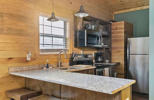 Wilsonville Cabina | Cabins Of Lay Lake at Beeswax Cabin #5