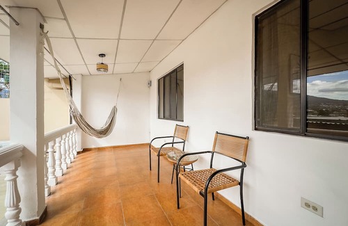 Santa Tecla Casa | [NEW!] Renovated house in Santa Elena - near the US embassy!