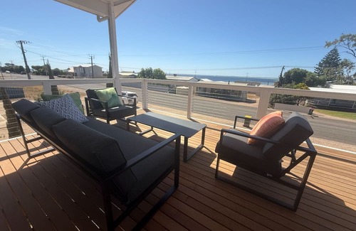Para Wurlie Casa | Bayview Escape - Sea views from balcony! Off Peak Special!