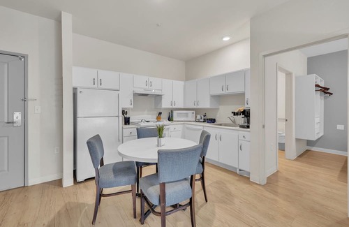 Far North Central Apartamento | Simplicity At the Rim 1106 I Comfy 2 Bed 2 Bath