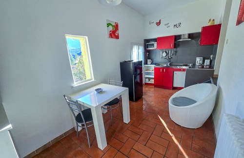 La Robine-sur-Galabre Apartamento | Apartment in Provence in a quiet area with mountai