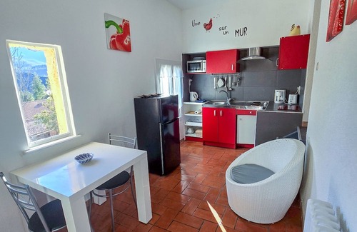 La Robine-sur-Galabre Apartamento | Apartment in Provence in a quiet area with mountai