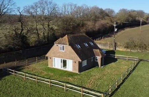 Piltdown Cabaña | Nature's Nook 2 Bed Cottage