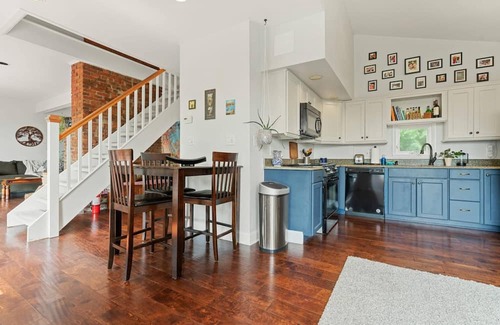 Mexican War Streets Casa | Charming 1-bedroom house with amazing view - Pittsburgh skyline