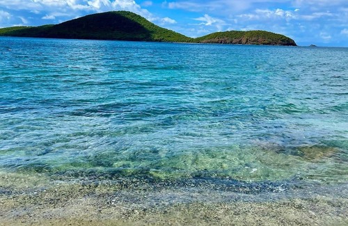 Culebra Pueblo Apartamento | Cozy 1-Bedroom Apartment in Culebra – Sleeps 4, Steps from Adventure!